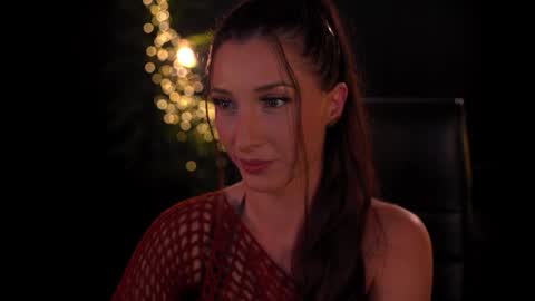 Snapshot of artmarlene chatting on 11-18-25, 01:55 Marlene online show from 11-18-25, 01:55