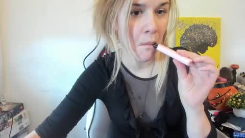 MIA online show from 03-10-25, 02:05