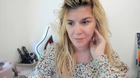 MIA online show from 10-01-25, 11:05