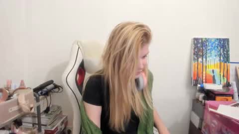 MIA online show from 12-04-25, 10:51