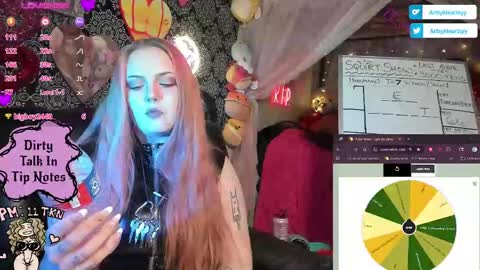 Snapshot of artsyheartsyy chatting on 10-02-25, 04:52 ArtsyHeartsyy online show from 10-02-25, 04:52