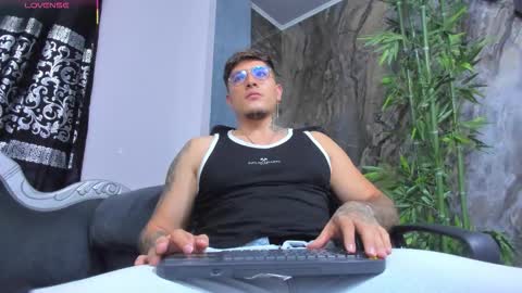 Snapshot of arturfrostt chatting on 12-05-25, 11:19 Artur online show from 12-05-25, 11:19