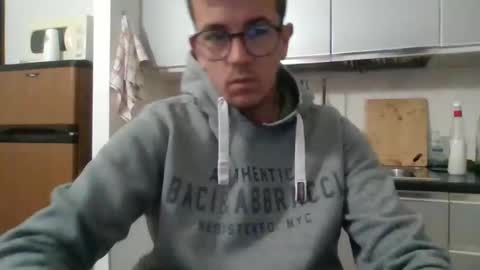 Snapshot of arturpaulval chatting on 11-28-25, 04:42 arturpaulval online show from 11-28-25, 04:42