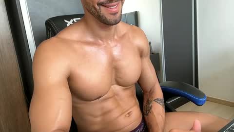 Arthur Villasboas online show from 12-17-24, 02:55