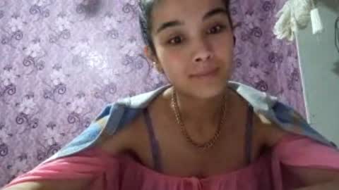 Snapshot of arvillahamner chatting on 12-13-25, 07:53 Amina online show from 12-13-25, 07:53