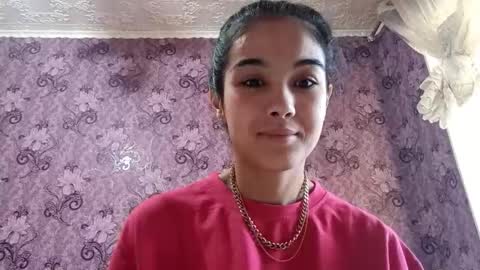 Snapshot of arvillahamner chatting on 12-15-25, 03:33 Amina online show from 12-15-25, 03:33