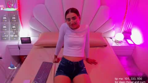 Snapshot of ary__cherry chatting on 12-17-25, 07:20 Ary online show from 12-17-25, 07:20