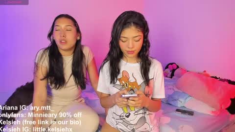 Snapshot of ary_and_kel chatting on 12-02-24, 11:07 Ariana and Kelsieh online show from 12-02-24, 11:07