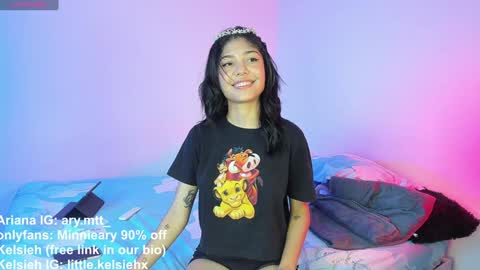 Snapshot of ary_and_kel chatting on 12-11-24, 08:50 Ariana and Kelsieh online show from 12-11-24, 08:50