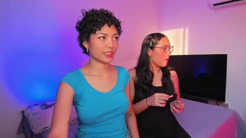 Snapshot of ary_and_kel chatting on 03-12-25, 10:28 Ariana and Kelsieh online show from 03-12-25, 10:28