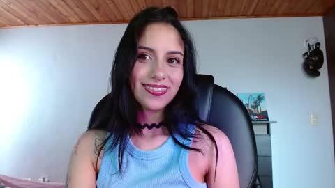   Independent Model online show from 10-20-25, 07:36