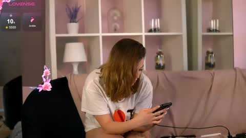 Lunaa  online show from 02-24-25, 03:12