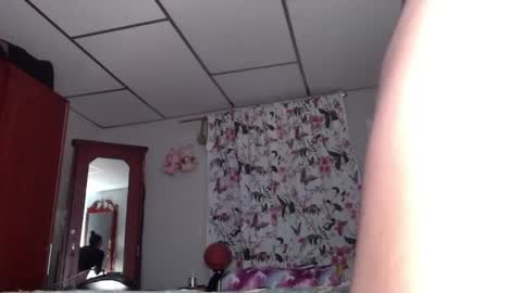 ximena online show from 10-31-25, 03:40