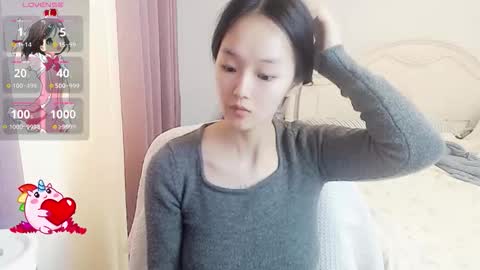 Snapshot of arylia_3 chatting on 10-26-25, 03:12 Lily online show from 10-26-25, 03:12