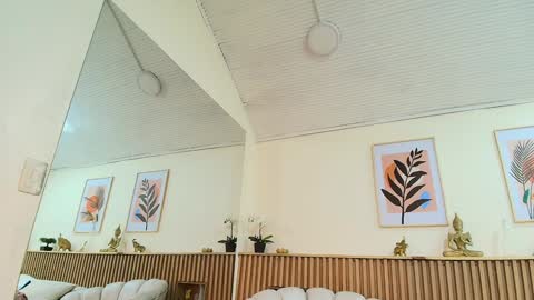 Catalina online show from 02-03-25, 06:17