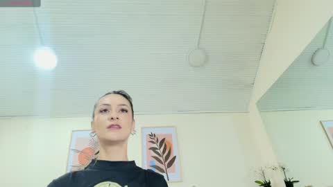 Catalina online show from 02-11-25, 05:07