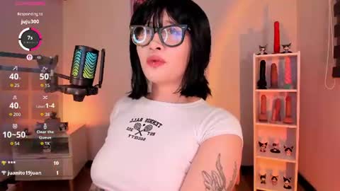 Snapshot of asami_chieko_ chatting on 06-09-26, 10:54 Asami online show from 06-09-26, 10:54