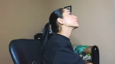 Snapshot of asenaesmee chatting on 01-11-25, 03:55 Asena online show from 01-11-25, 03:55