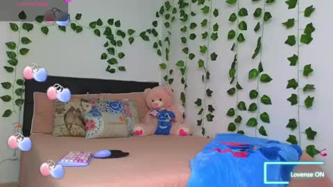 Snapshot of asenaesmee chatting on 03-11-25, 05:57 Asena online show from 03-11-25, 05:57