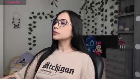 Snapshot of asenaesmee chatting on 10-19-25, 08:20 Asena online show from 10-19-25, 08:20