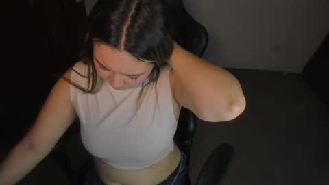 Snapshot of ash_smith1 chatting on 12-22-25, 03:58 ash_smith1 online show from 12-22-25, 03:58