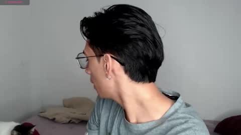 Snapshot of ash_v1 chatting on 12-15-25, 11:20 Ash online show from 12-15-25, 11:20