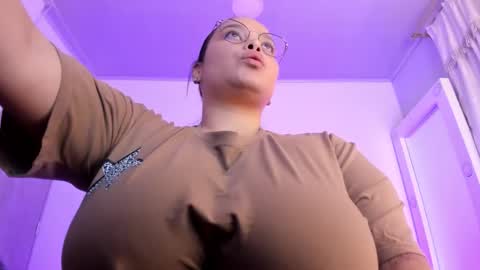 ashanty_vera01 online show from 12-24-24, 04:22