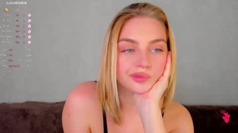 Snapshot of ashbunny_ chatting on 10-23-25, 06:50 your pretty Ashley online show from 10-23-25, 06:50