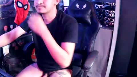 Snapshot of ashcross chatting on 12-04-25, 05:28 Ash Cross online show from 12-04-25, 05:28