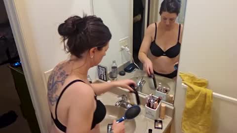 Ashelynn Grey online show from 01-01-25, 02:30