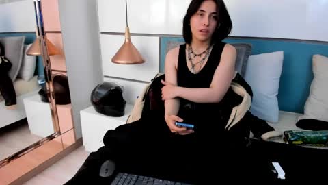 Ashkoreh online show from 04-15-26, 07:43