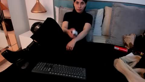 Ashkoreh online show from 04-22-26, 03:46