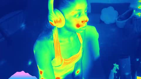 Snapshot of ashledaniella chatting on 01-25-25, 06:01 Ashle online show from 01-25-25, 06:01