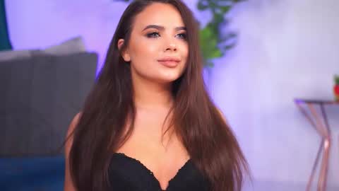 Ashley online show from 03-12-26, 10:43