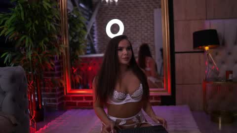 Ashley online show from 04-21-26, 09:37