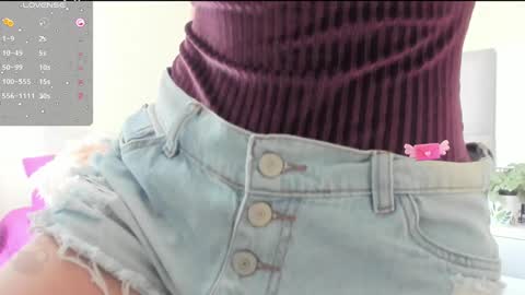 Carolina  online show from 02-08-25, 04:36