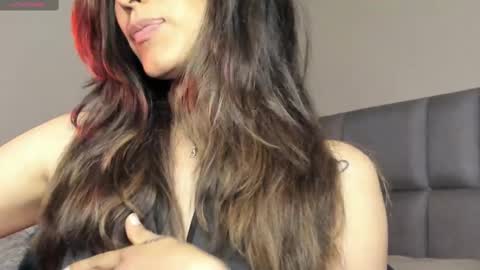 Carolina  online show from 02-21-25, 03:01