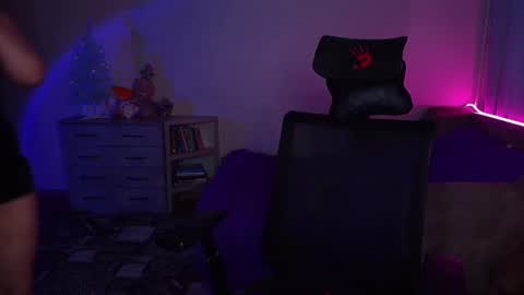   Yasmina   online show from 01-11-25, 03:44