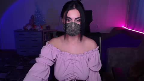   Yasmina   online show from 01-24-25, 06:35