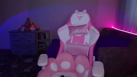   Yasmina   online show from 02-22-25, 05:44