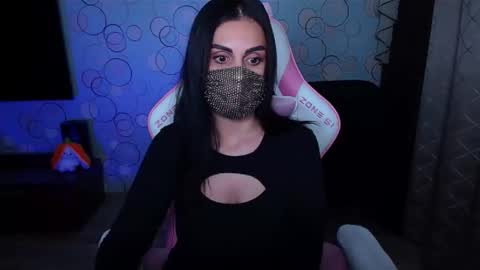   Yasmina   online show from 10-06-25, 09:07