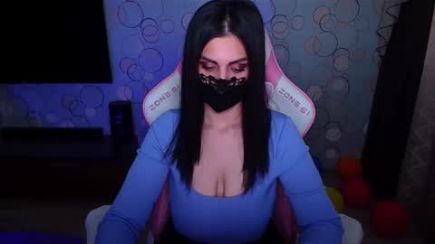   Yasmina   online show from 04-11-26, 05:12