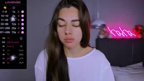 Snapshot of ashley__jess chatting on 11-24-25, 05:45 Ashley online show from 11-24-25, 05:45