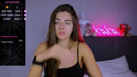 Snapshot of ashley__jess chatting on 11-26-25, 04:30 Ashley online show from 11-26-25, 04:30