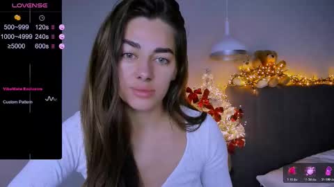 Snapshot of ashley__jess chatting on 12-19-25, 05:20 Ashley online show from 12-19-25, 05:20