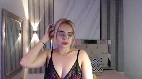 ashley__tylor online show from 04-08-26, 03:39