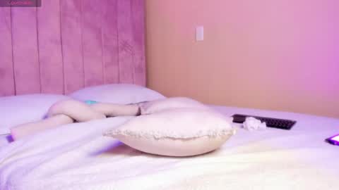 ashley_beaomunt online show from 04-25-26, 01:41