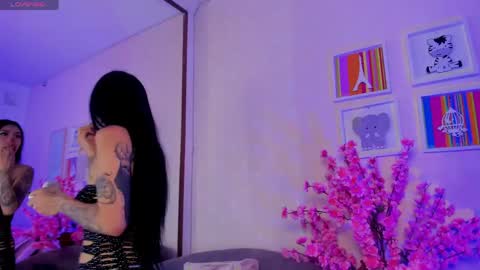 ashley_blum_ online show from 04-18-26, 12:09