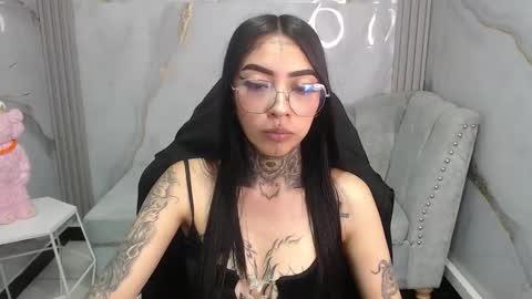 Snapshot of ashley_blum_v chatting on 10-23-25, 08:07 ashley_blum_v online show from 10-23-25, 08:07