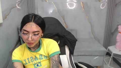 ashley_blum_v online show from 11-30-25, 01:20